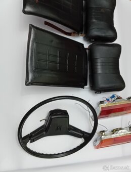 Lada Niva , zadné svetlá,volant,opierka hlavy - 4