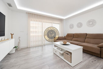 Lukratívny apartmán 4+1 s balkónom Torrevieja-Španielsko - 4