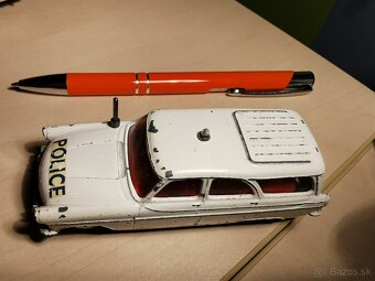 Corgi toys Ford Zephyr Police - 4