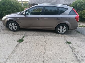 Na predaj KIA cee'd SW 1,6 CVVT, 93 kW, 2009, benzín - 4
