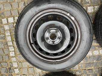 205/60 R16 zimna sada 5x112 VW - 4