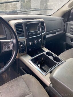 Dodge Ram 5.7 4x4 2014r - startuje i jezdi - dovuz USA - 4