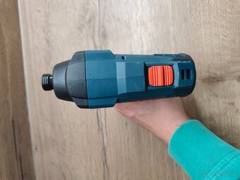 Bosch GDR 120 Li rázový uťahovák - 4