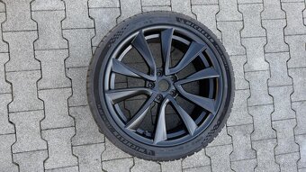 Nové pneumatiky a disky na Tesla Model 3 - 4