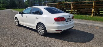 Volkswagen Jetta 1.2 tsi - 4
