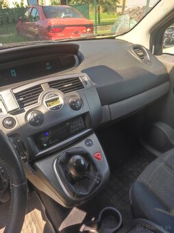Renault Megane Scenic 1.9 88kw 7 miestne - 4