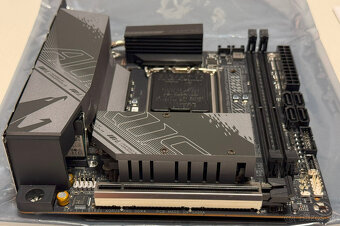 GIGABYTE B760I AORUS PRO DDR4 soc 1700 - 4