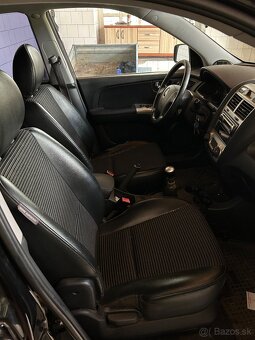 KIA Sportage 2.0 crdi - 4