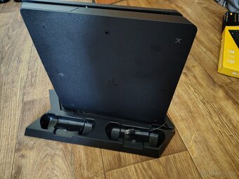 PS4 slim 1TB - 4