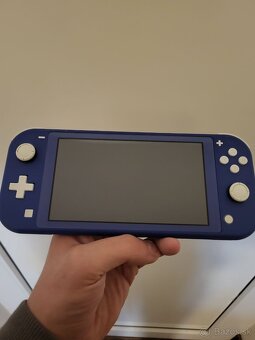 Nintendo Switch Lite - 4