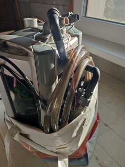 Rušenie akvária - 4