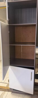 Predám používanú skriňu. - 4