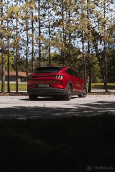 Auto na svadbu FORD MUSTANG MACH E - 4