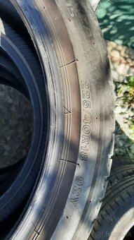 225/40R18. 92Y. Bridgestone letné - 4