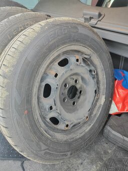 Letné pneu s plechovými diskami 5x100 r14 vyvážené - 4