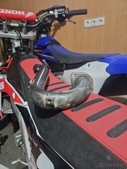 yamaha yz250f 2001 - 2005 koleno vyfuku - 4