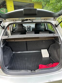 Toyota Auris 1.4 VVT-i, benzín, - 4
