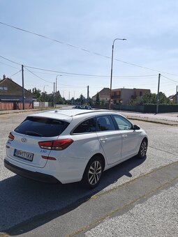 Hyundai i30 CW 1.6 CRDi - 4