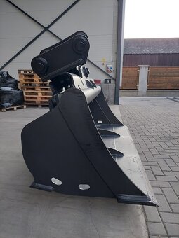 Hydraulická svahovacia lyžica na bager 20-25 ton skladom - 4