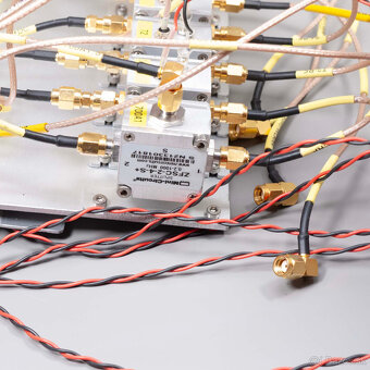 Mini-Circuits 6x MSP2T-18-12+ 9x ZFSC-2-4-S+ - 4