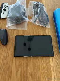 Nintendo Switch Oled 64 G - 4