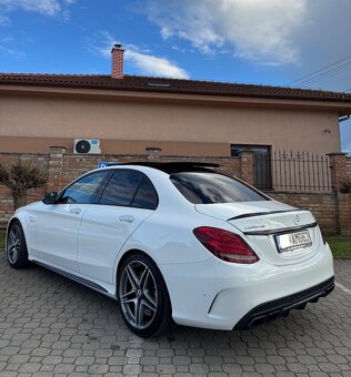 Mercedes c63 - 4