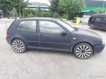 Golf 4 - 4