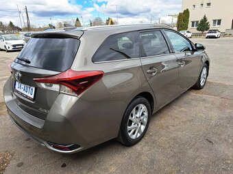 Toyota Auris Touring Sports 1.6 l Valvematic Executive - 4