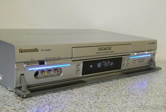 S-VHS-ET videorekordér Panasonic NV-HS880. - 4