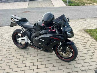 Honda CBR1000RR - 4