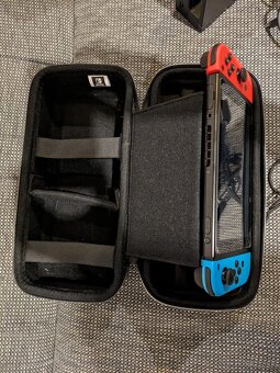 Nintendo Switch V2 + ochranná fólia + micro SD karta+ 6xhry - 4
