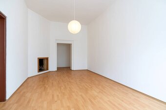 NA PREDAJ 2,5-izb. byt MÄSIARSKA, STARÉ MESTO - 4