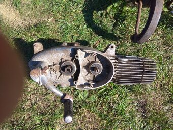 Motor Jawa 555 - 4