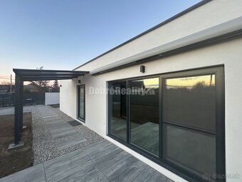 Štýlový rodinný dom z lodných kontajnerov, na predaj. - 4