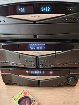 HIFI zostava - k dispozícíí ešte 5CD menič a kazetový deck - 4