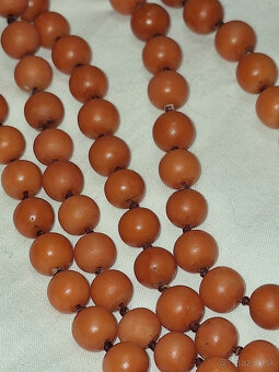 NÁHRDELNÍK Z KORÁLU - 4