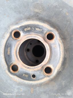 Plechové disky s pneu R15 - 4