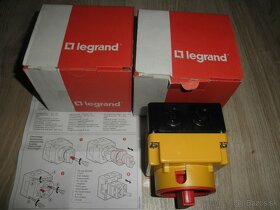 3 fázové vypínače Legrand 3P+N  s uzamykaním - 4