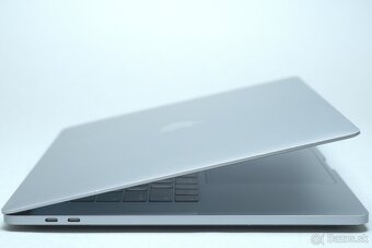 ZÁRUKA/Macbook Pro 16" TB/I7 2.6GHZ/32GB RAM/2TB SSD/CZ - 4