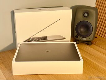 MacBook PRO 13” Retina | 16GB RAM, 256GB HDD - 4