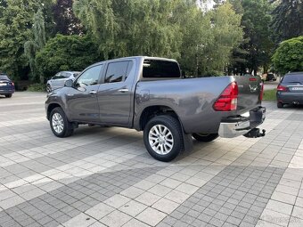 Toyota Hilux DC 2.4 I D-4D Executive A/T - 4