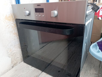 Vstavaná elektrická rúra Zanussi - 4
