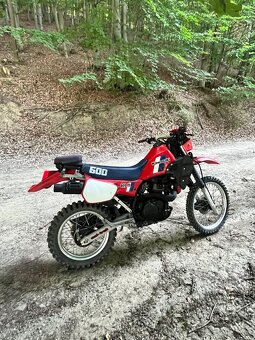 Kawasaki klr 600A - 4