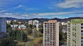 NA PREDAJ - veľký 2i byt prerobený na 3 izbový - 4