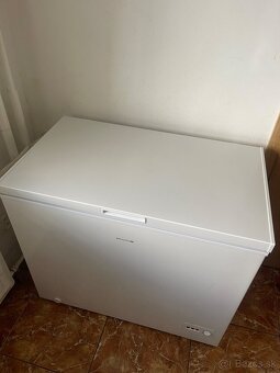Predám truhlicovú mrazničku - Philco - 249 litrov - Biela - 4