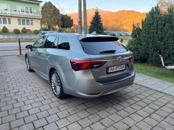 Toyota Avensis Combi 1.8i Valvematic - 4