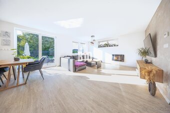 PRIESTRANNÝ 4 IZBOVÝ DVOJDOM V TICHOM PROSTREDÍ SLEPEJ ULICE - 4