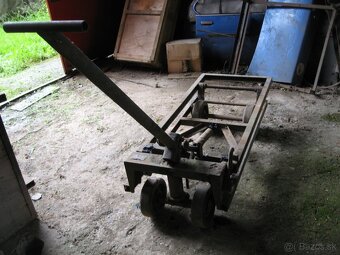 Vozíky na motory. - 4