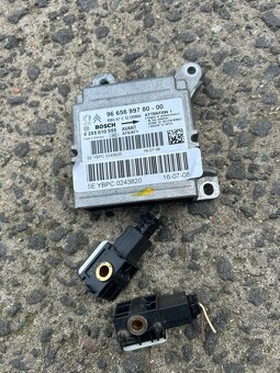 Peugeot 207 riadiaca jednotka airbag - 4