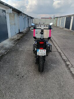 Honda Africa 1000 manuál - 4
